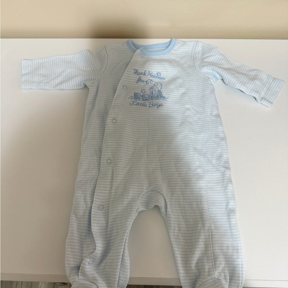 ❤️ BUNDLE 4/$20 Onesies Footies - Picture 2 of 3